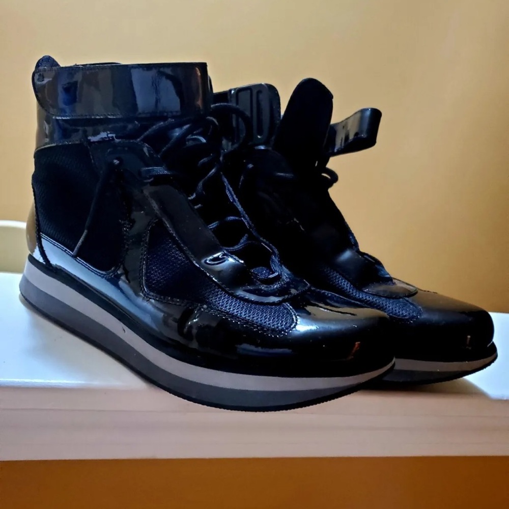 PRADA Mens Americas Cup Black Patent Leather HighTop Sneakers  Size US 9